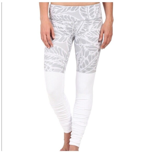 Alo Goddess Leggings In Tropical Gray Print Size Small Athleisure Yoga Gym - Picture 1 of 9